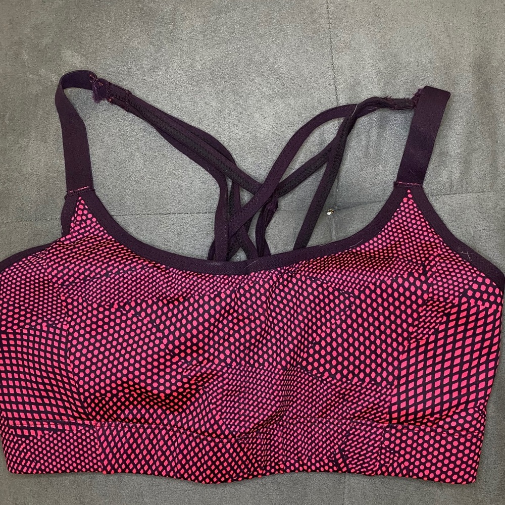 Women’s Champion Padded Criss Cross sports bra